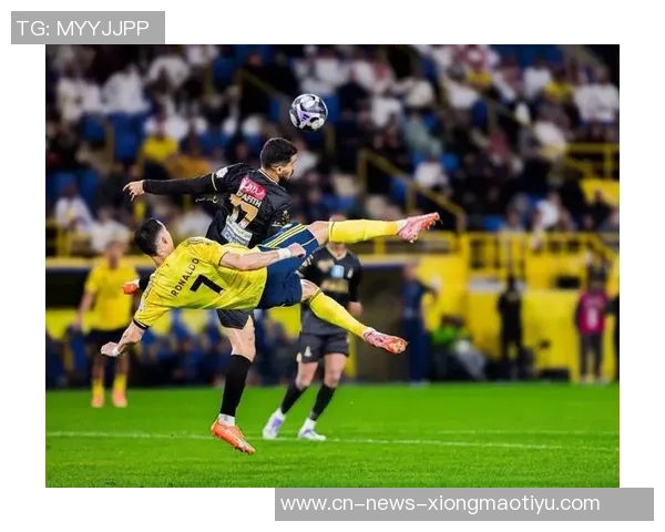 C罗传中意外反弹安吉洛破门胜利队在第30分钟成功扳平比分